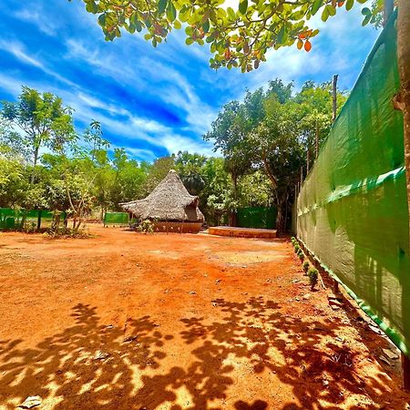 Lotus Garden Guest House Auroville Exterior foto