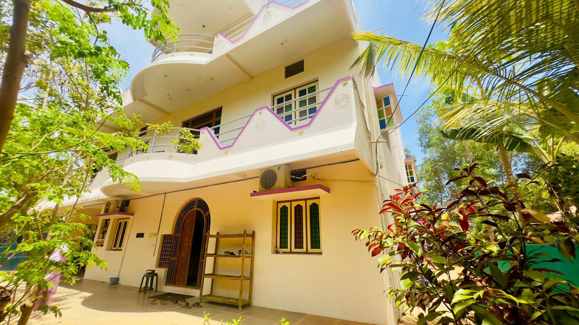 Lotus Garden Guest House Auroville Exterior foto