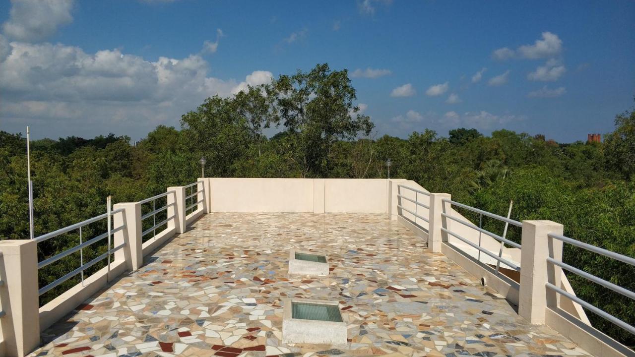 Lotus Garden Guest House Auroville Exterior foto